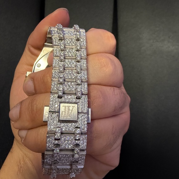 Audemars Piguet Silver and Red Diamond Watch - Picture 4 of 6